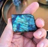 Petit bloc à poser en labradorite double face