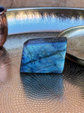 Petit bloc à poser en labradorite double face