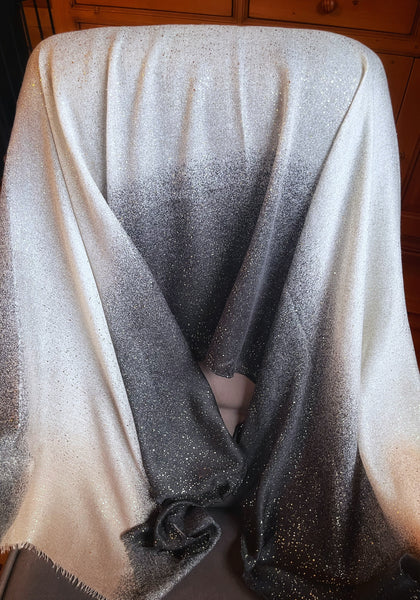 Grand Foulard dégradé de noir